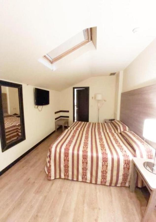 Hotel Centro Los Braseros Бургос Екстер'єр фото