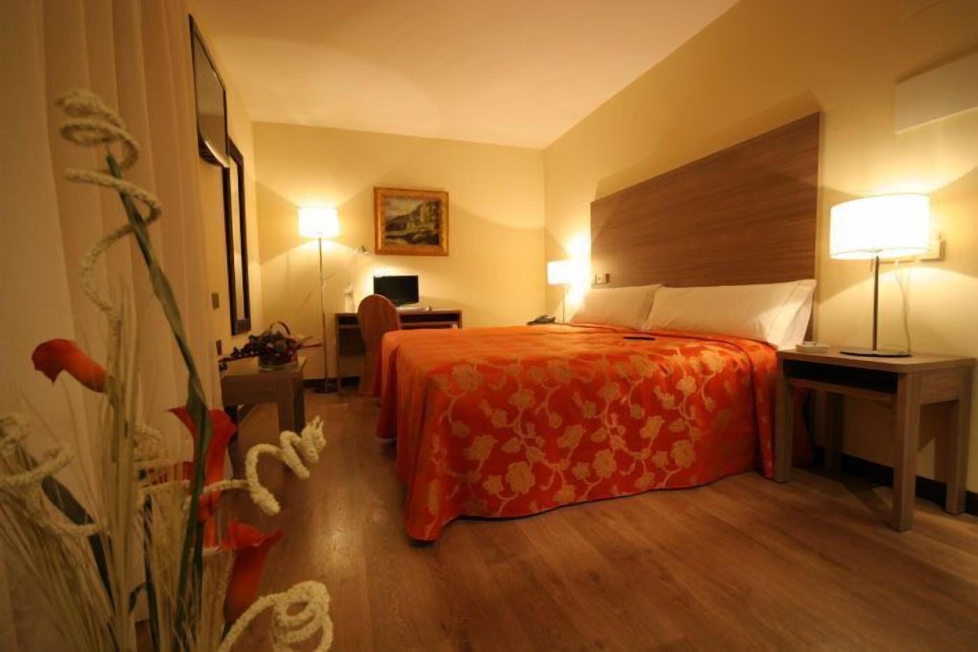 Hotel Centro Los Braseros Бургос Екстер'єр фото