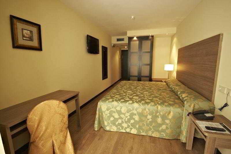 Hotel Centro Los Braseros Бургос Екстер'єр фото